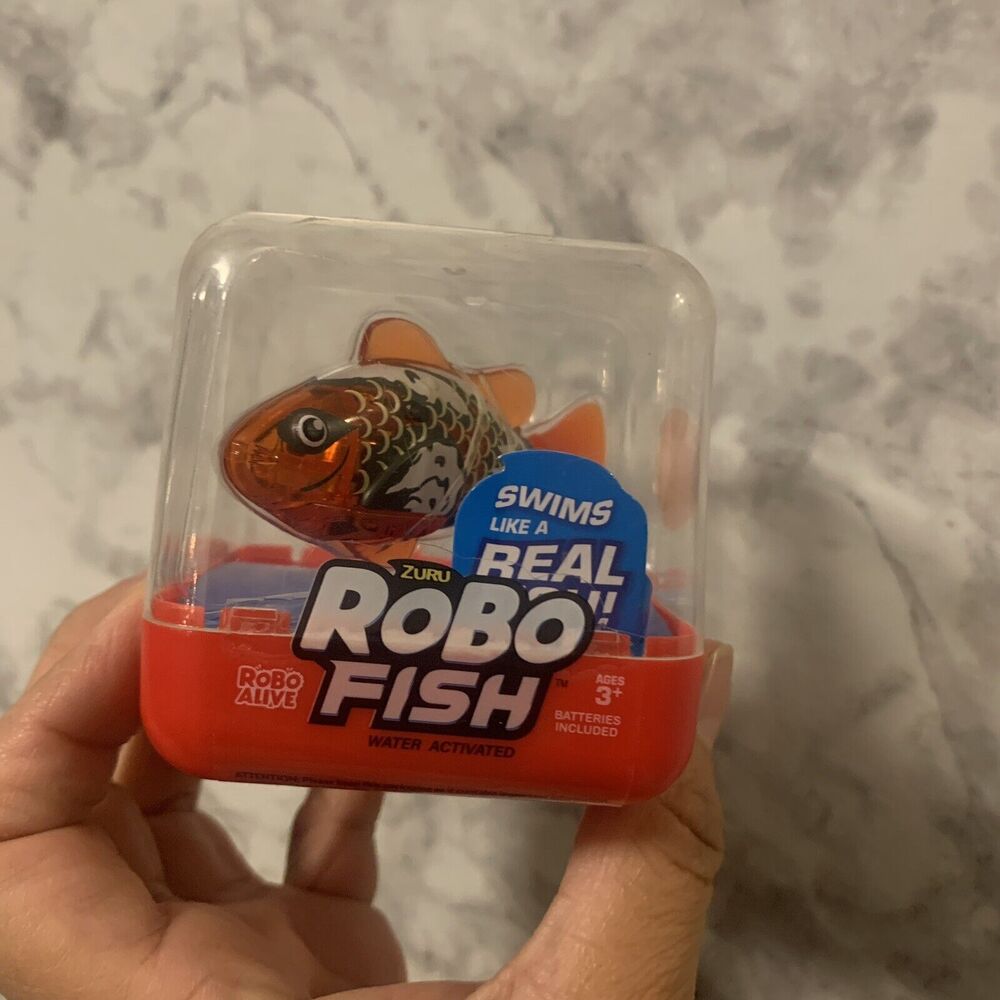 Robo Alive Water Activated Robotic Fish Action Figure